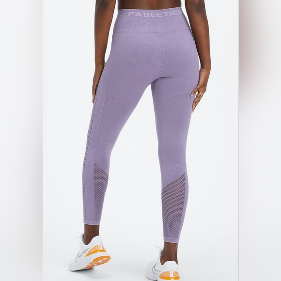 FABLETICS Sync Seamless High-Waisted 7/8 Legging.  NWT IN PKG VIOLETA - Picture 1 of 9